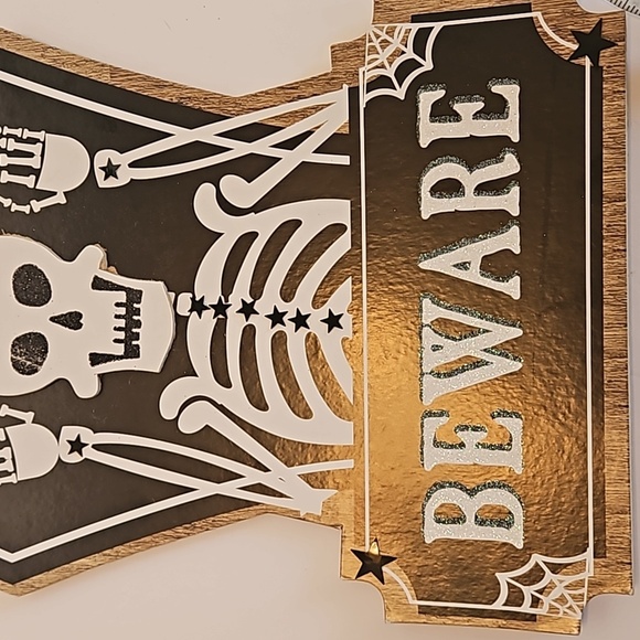 Hand Crafted Wooden Wall Decor Skeleton Design Black & White Glitter BEWARE sign - Picture 16 of 17